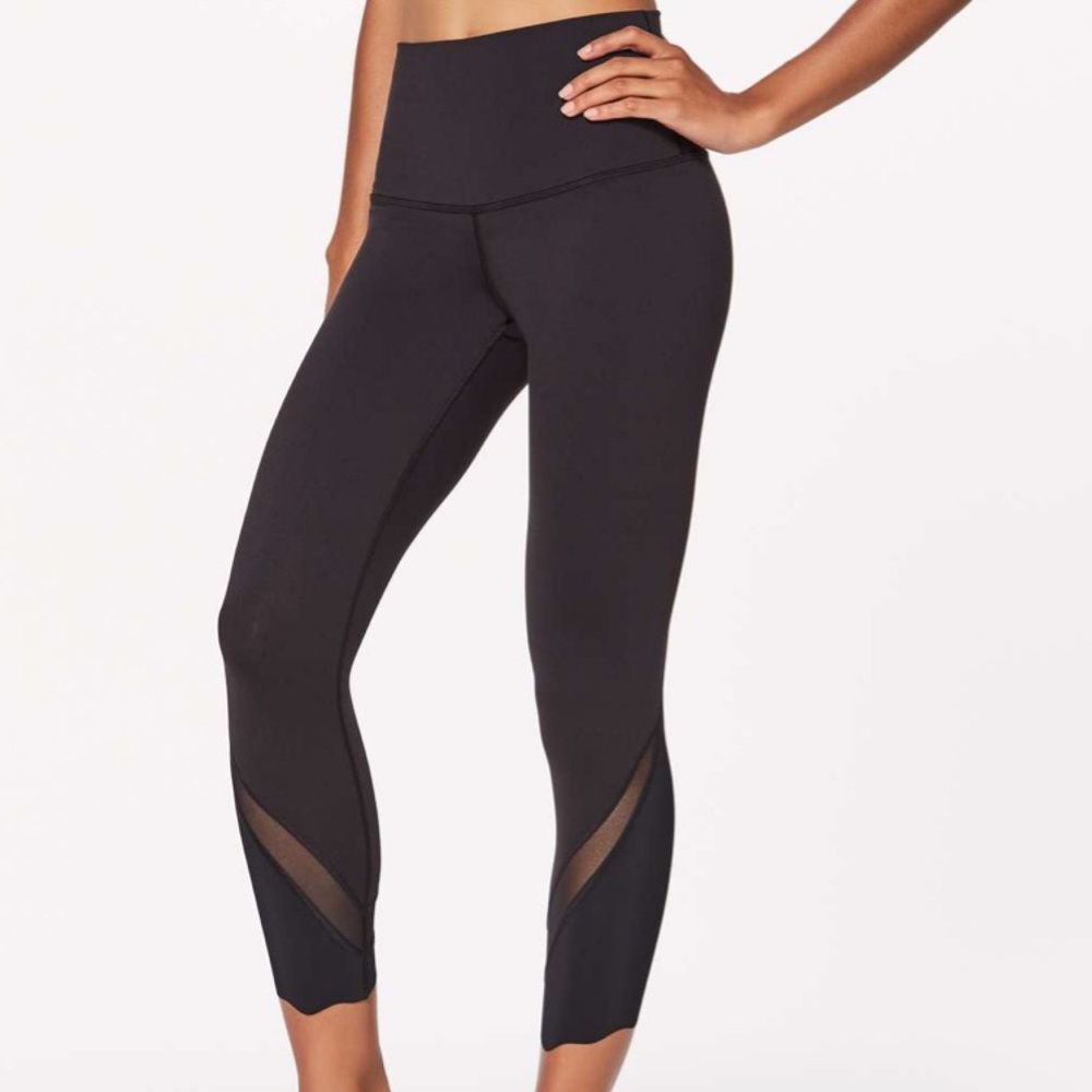Lululemon Scalloped Wonder Under Leggings